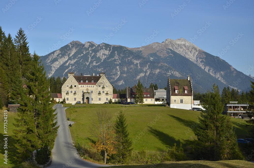 Schloss Kranzbach bei  Mittenwald