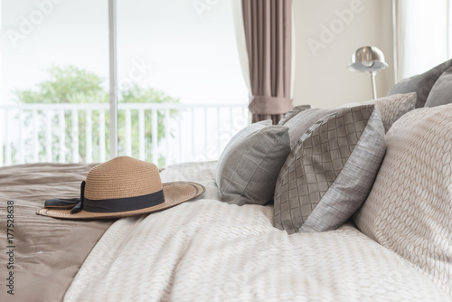 contemporary style bedroom with earth tone color