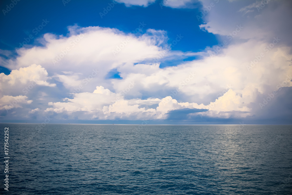 The sea cloud cover