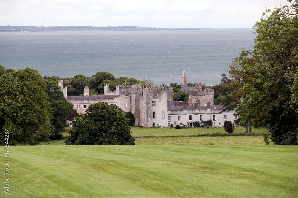 Beautiful Castle in Ireland - Howth Beautiful Castle in Ireland - Howth