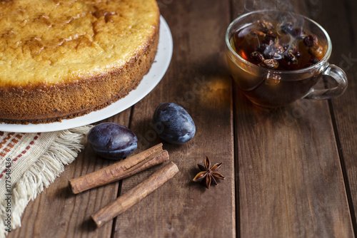 Hot tea, pie, fruit and spices