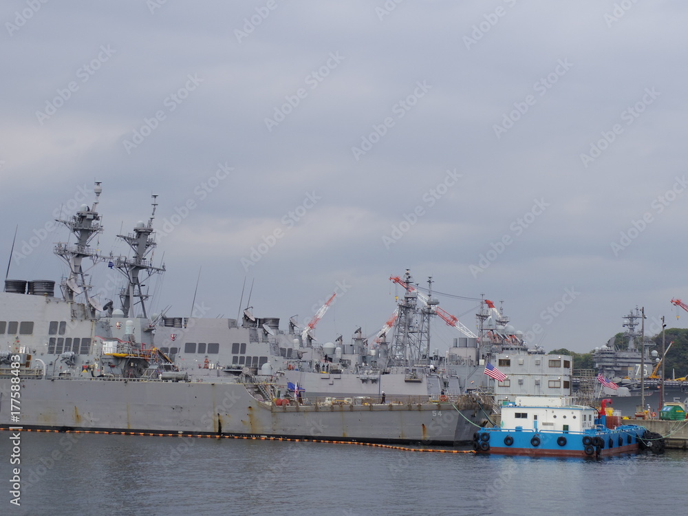 横須賀の軍艦 横須賀の軍艦