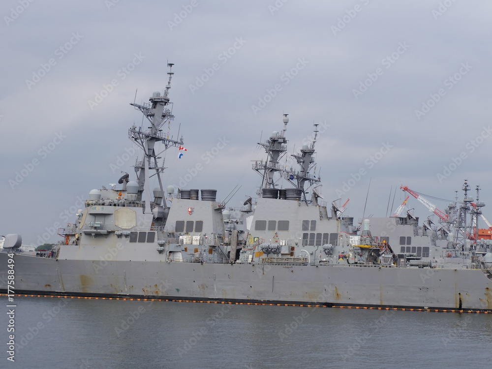 横須賀の軍艦 横須賀の軍艦