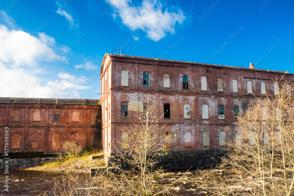 Old crumbling building. The movement and stop time.