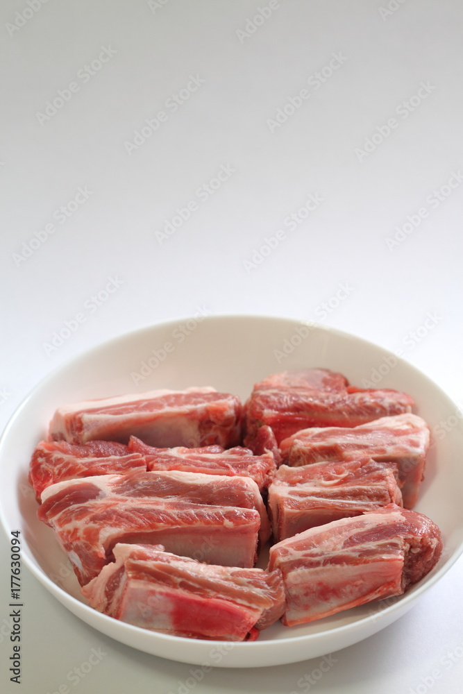 豚スペアリブ（生肉）