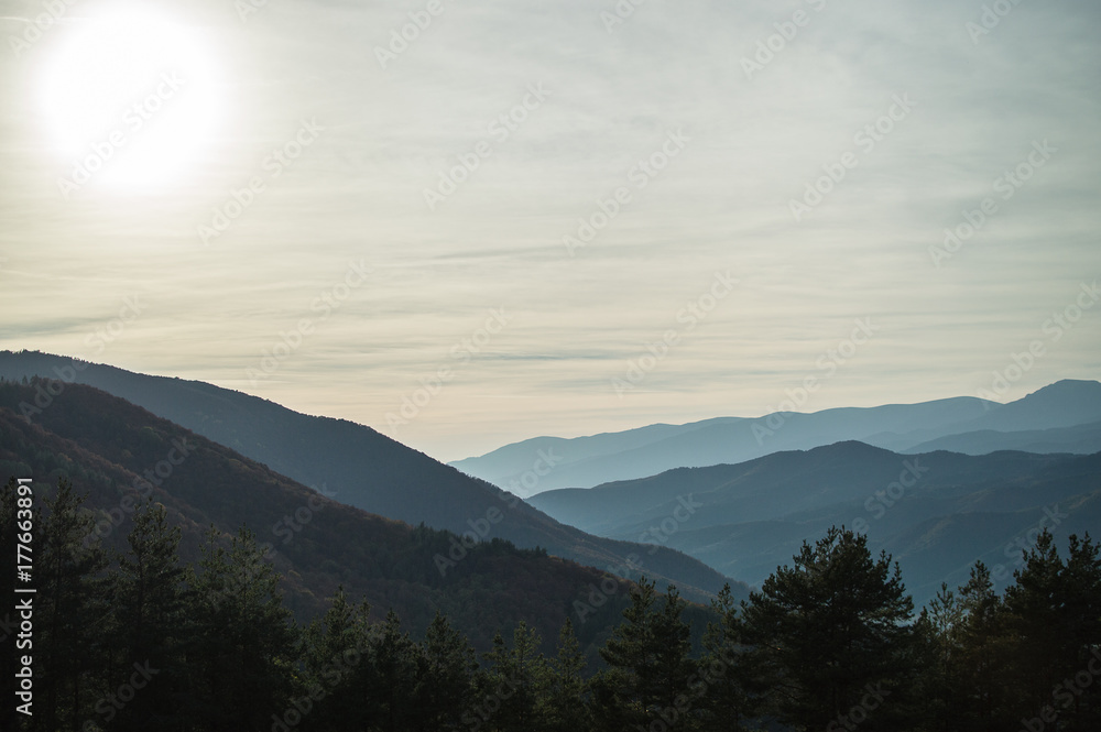 Obraz premium Hills and sunset, Autumn