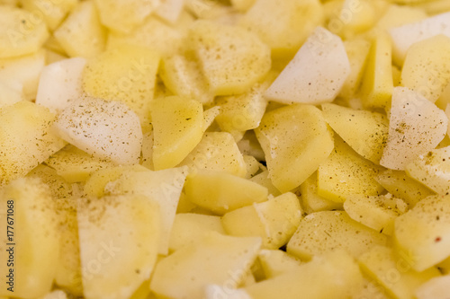 sliced potatoes with spice