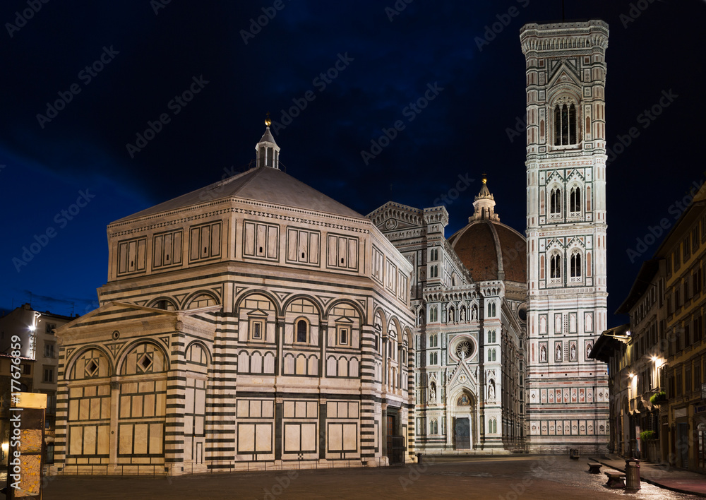 Florence Cathedral of Santa Maria del  Fiore (Florence Duomo), Giotto's Campanile and Florence Baptistery at night in Florence, Italy.