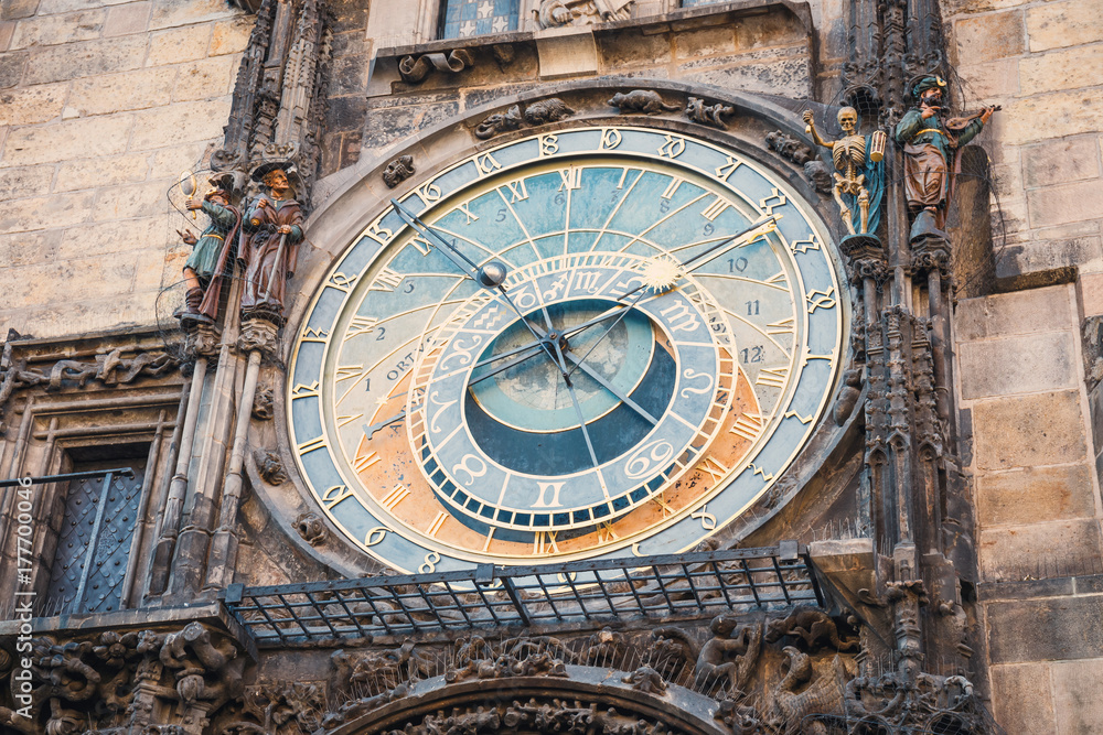 Obraz premium Close up of astronomical clock in Prague, Czech Republic