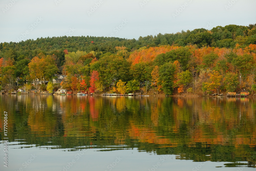 Fall colors with reflection at the lake 5