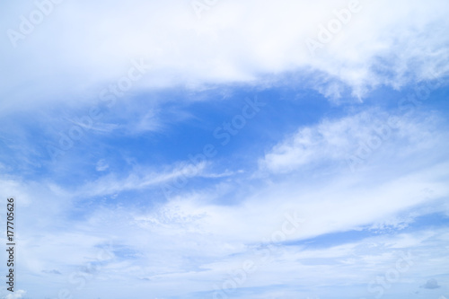 Fototapeta Naklejka Na Ścianę i Meble -  Clear blue sky with cloud 