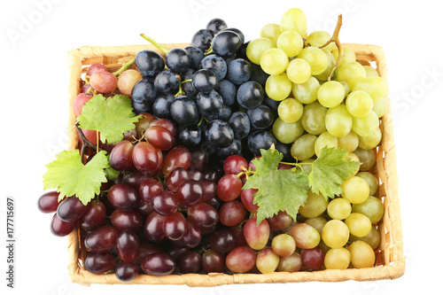 Fototapeta Naklejka Na Ścianę i Meble -  Grapes in basket isolated on white background