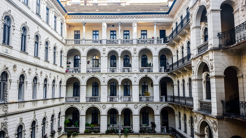 Canvas Print The inner courtyard of typical hungarian house. Budapest, Hungary