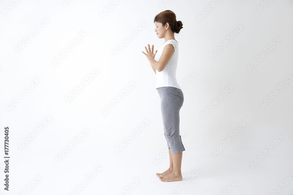 ヨガ タダーサナ タダアーサナ Yoga Stock Photo Adobe Stock