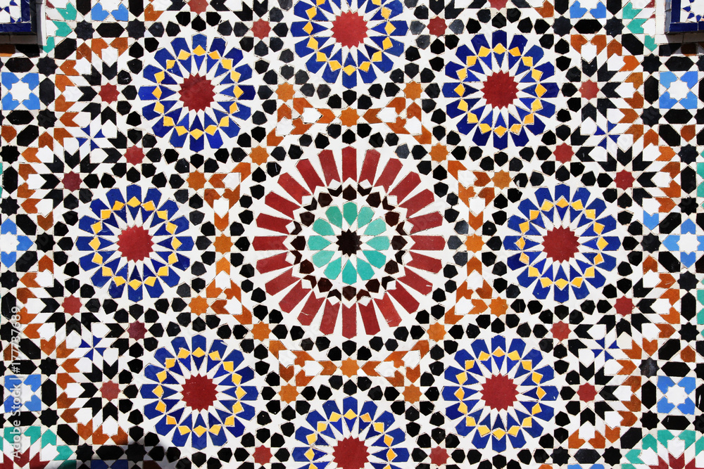 Naklejka premium Szczegóły tradycyjnej mozaiki ściany Maroka, Maroko