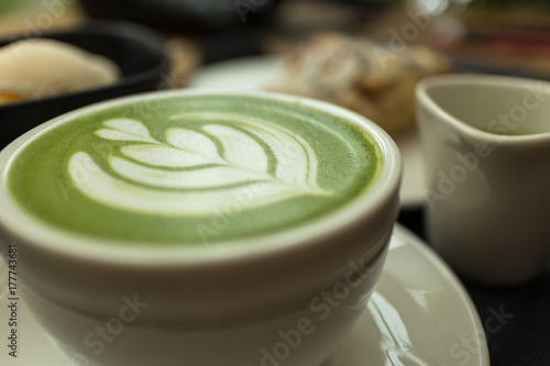 matcha latte art, green tea latte art