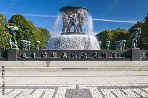 Vigeland Park, The Fountain