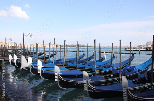 Venise gondoles