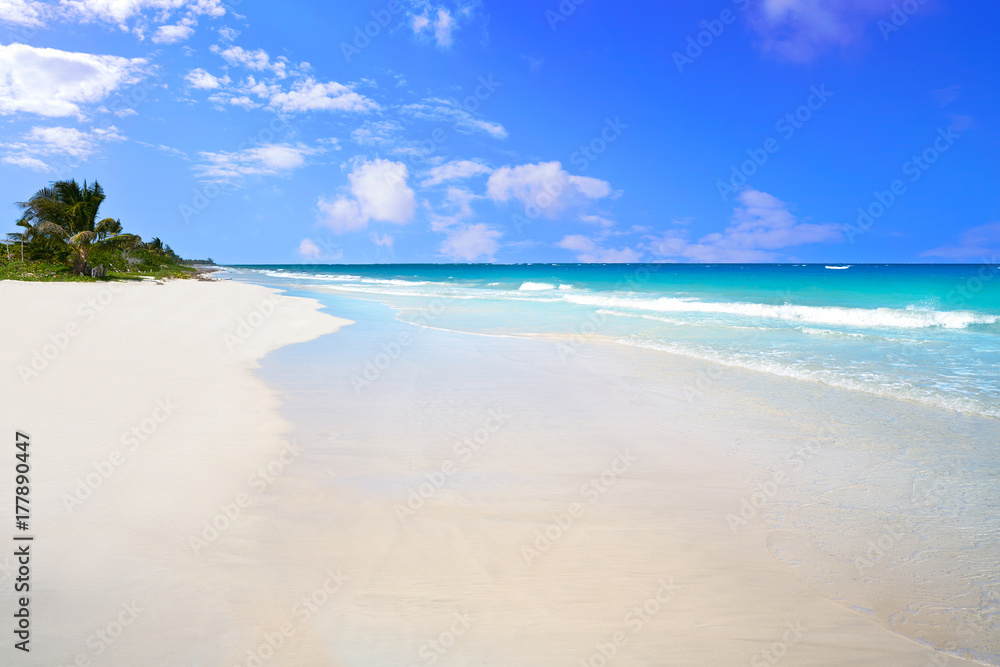 Obraz premium Mahahual Caribbean beach in Costa Maya