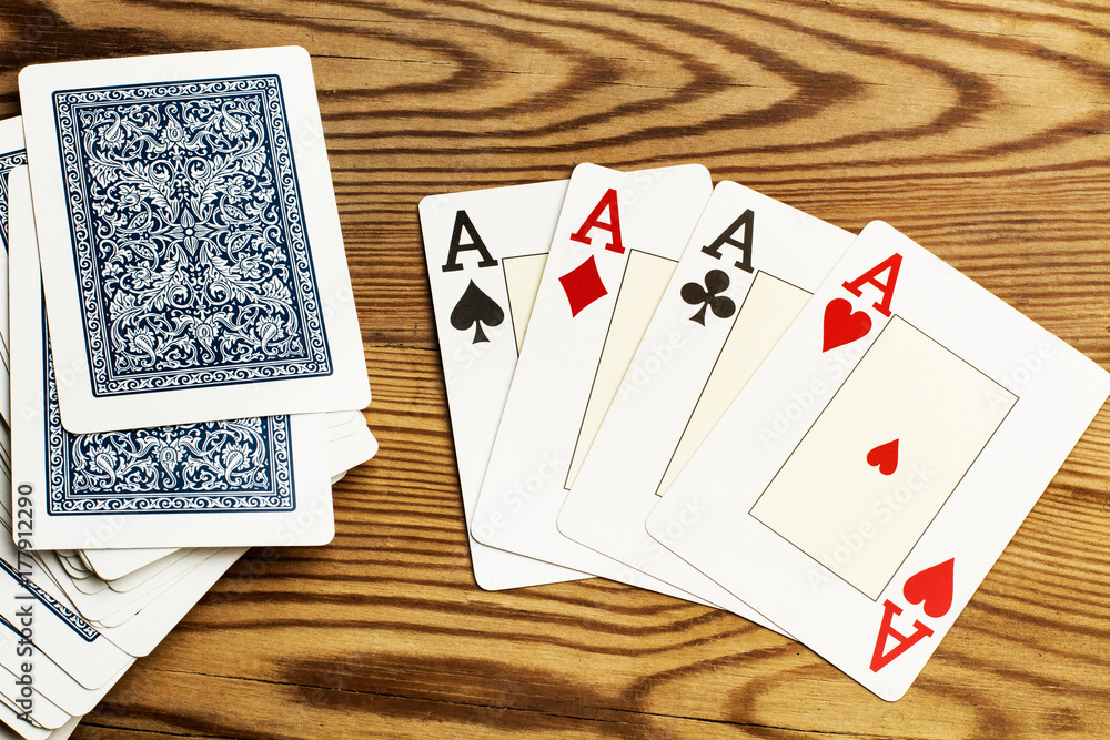 Cartas de poker Ases. Vista superior Stock Photo
