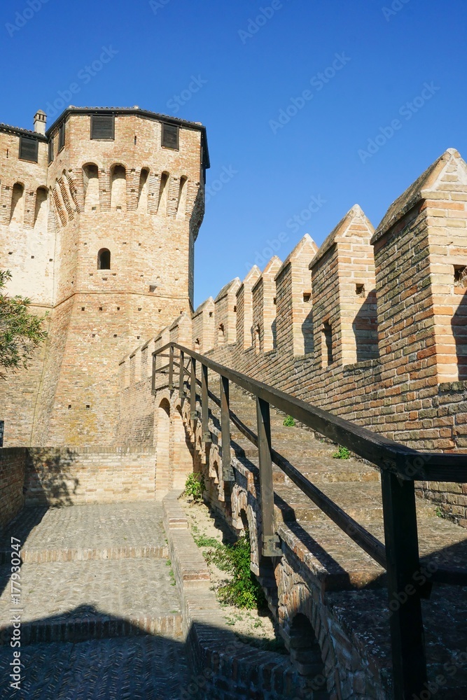Obraz premium Gradara. The ancient walls.