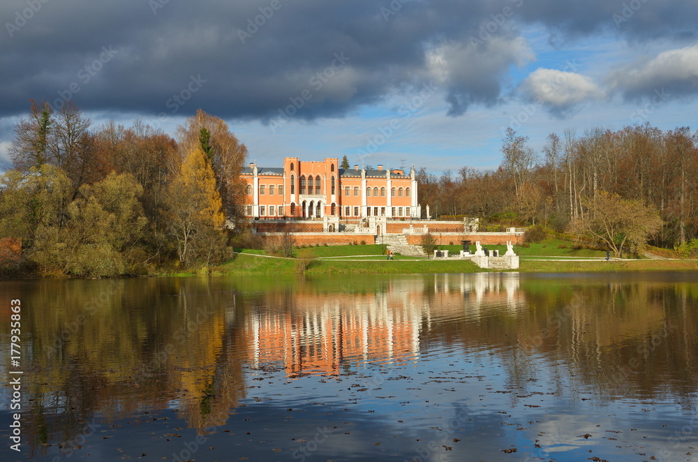 The Palace in the estate of Marfino, Moscow region, Russia. Reflection in water
The Palace in the estate of Marfino, Moscow region, Russia. Reflection in water