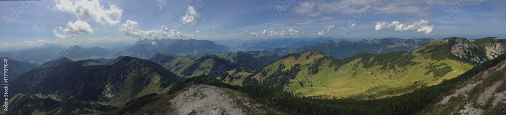 Fototapeta premium Panoramablick Schleching in Oberbayern