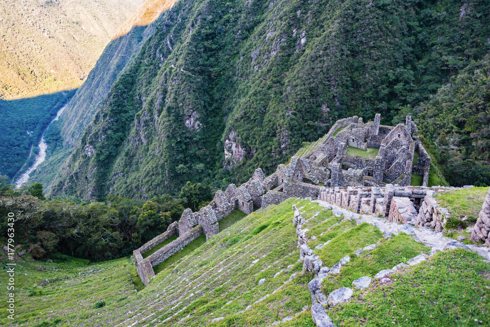 Φωτογραφία The site of Winaywayna along the Inca trail to Machu Picchu.