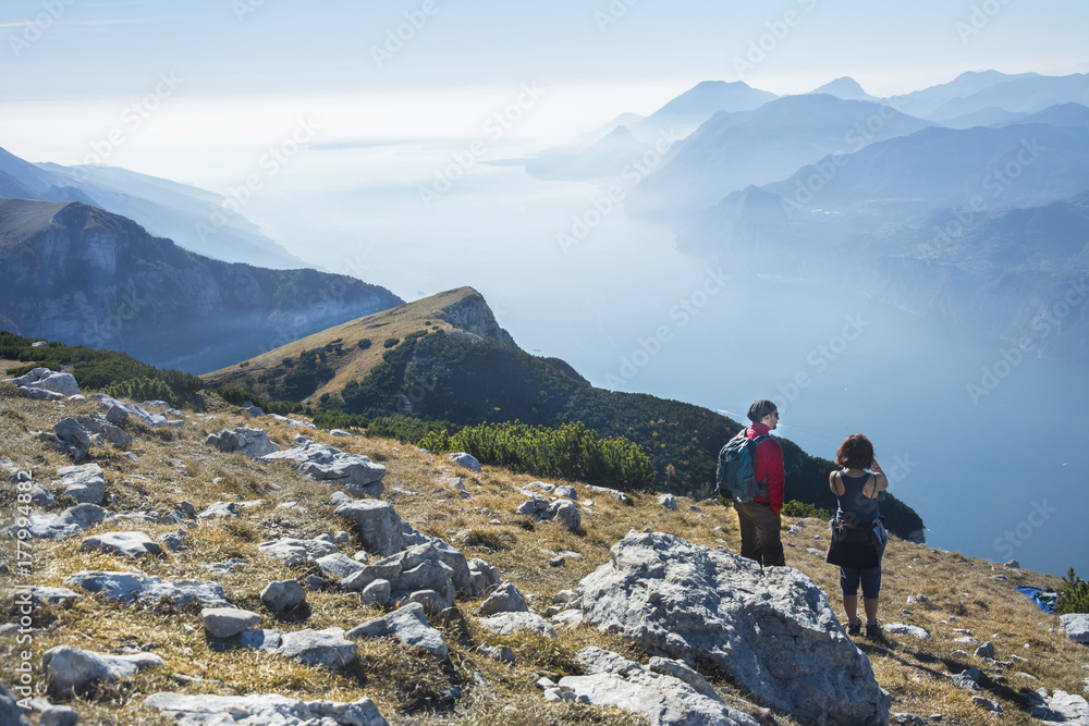 Fototapeta premium Panoramischer Blick vom Gardasee