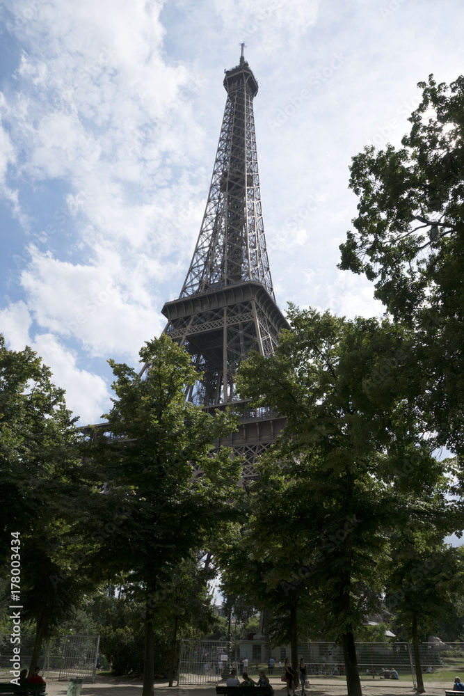 Tour Eiffel depuis le parc