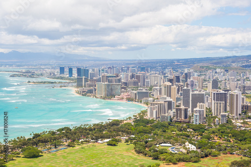 Honolulu skyline from Diamond Head © kyrien