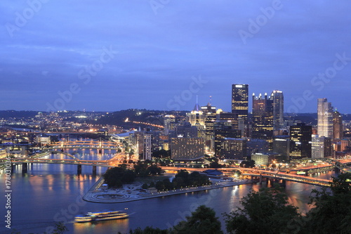 Overlook the Pittsburgh city © Purplexsu