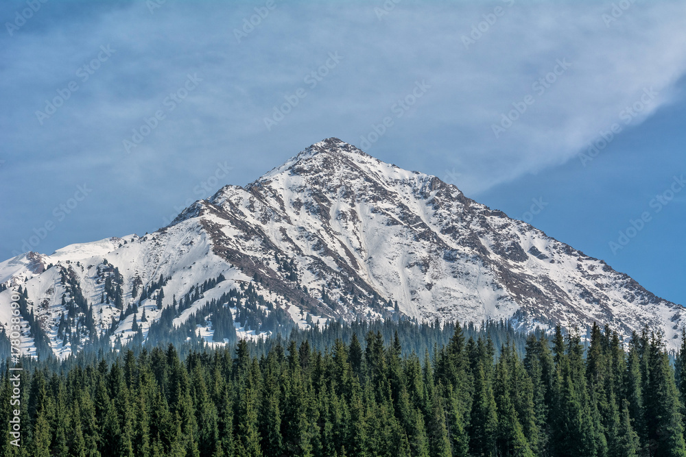 Obraz premium Tsyn Shyn mountain Peak in Almaty, Kazakhstan