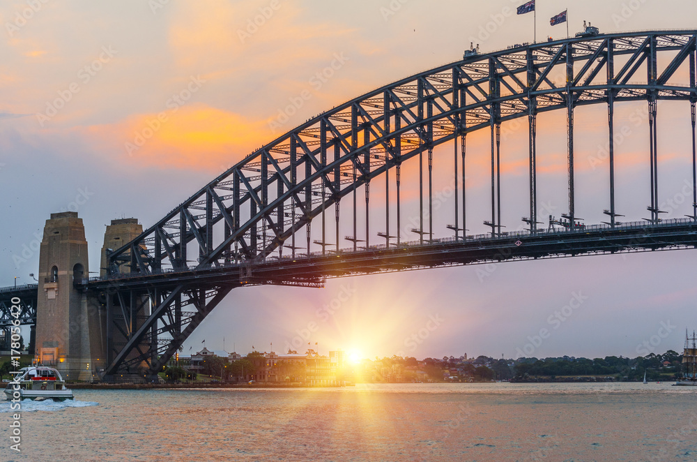 Naklejka premium Sunset in Sydney