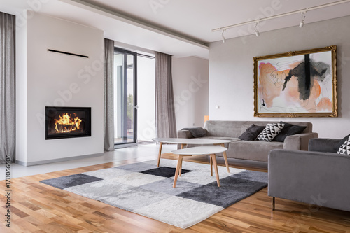 Foto Living room with fireplace