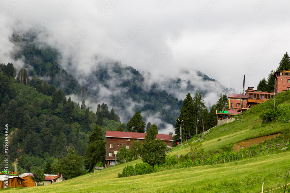Fototapeta premium Mountain Houses in Ayder Plateau