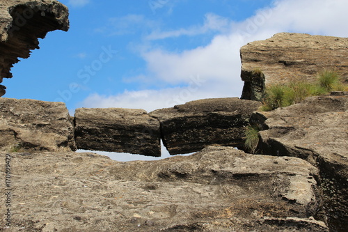 Bridge cracking photo