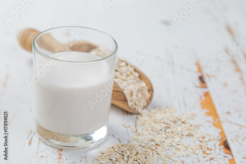 Non-dairy milk - oat
