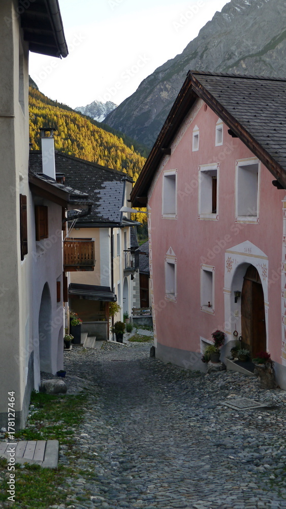 Schweiz Engadin Graubünden Scuol 26