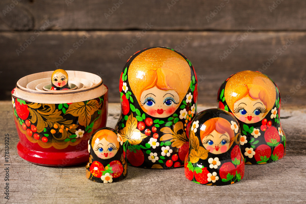 Fototapeta premium Матрешки