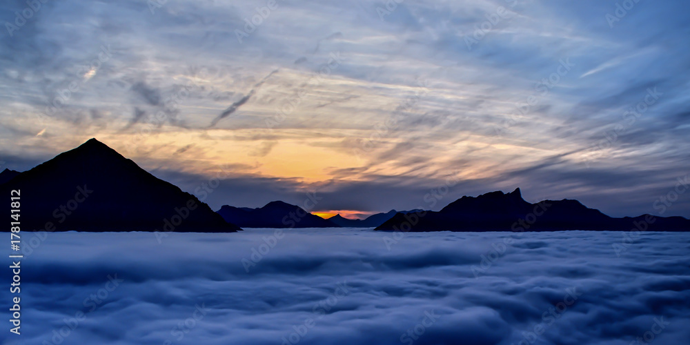 Nebelmeer Berneroberland