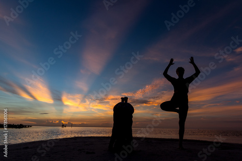 Clase de Yoga en la Playa photo