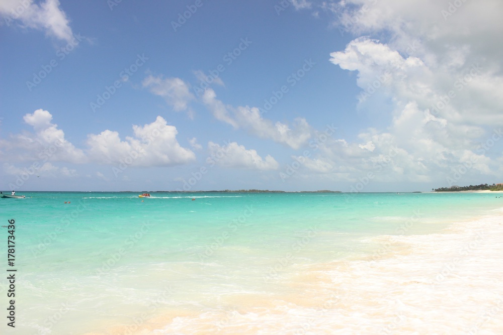 Bahamas beach side