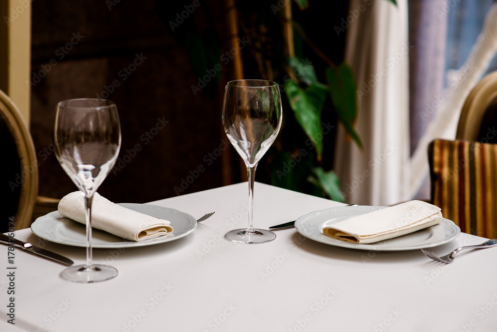 Table wares. Table wares.