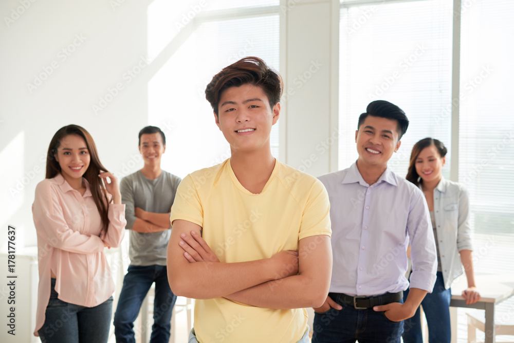 Obraz premium Leading a group