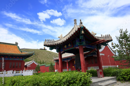 Chinese temples building