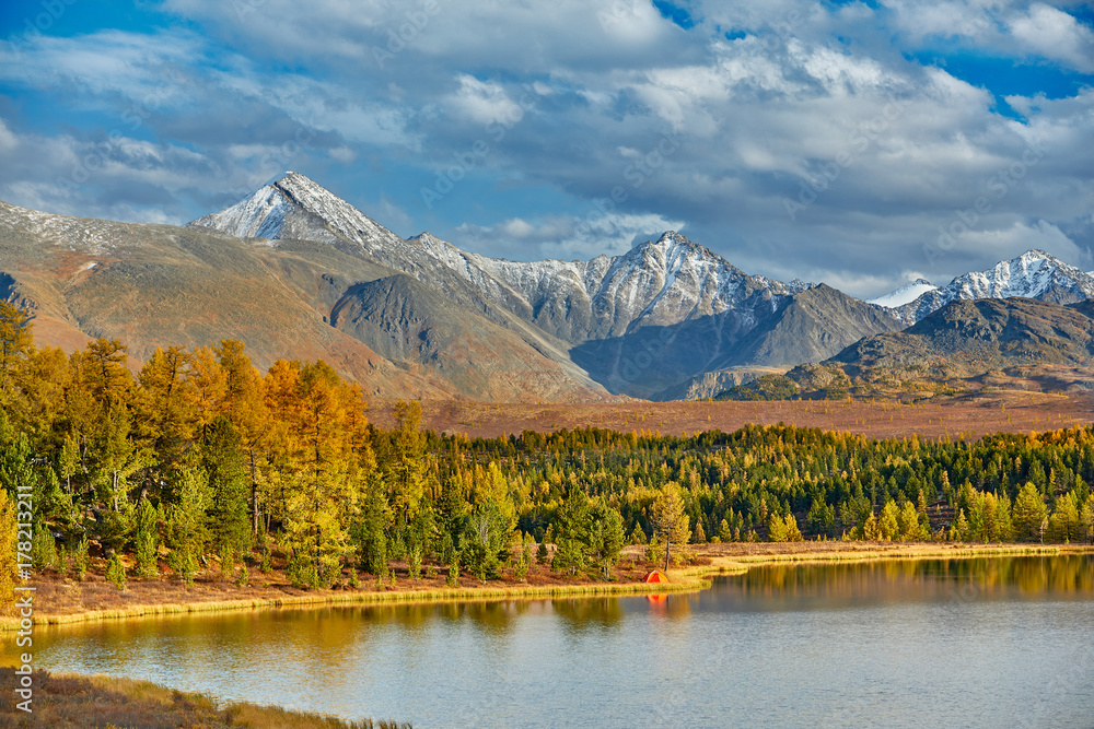 Mountain Lake, Altai mountains.