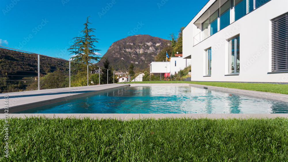 Luxury house with garden and swimming pool