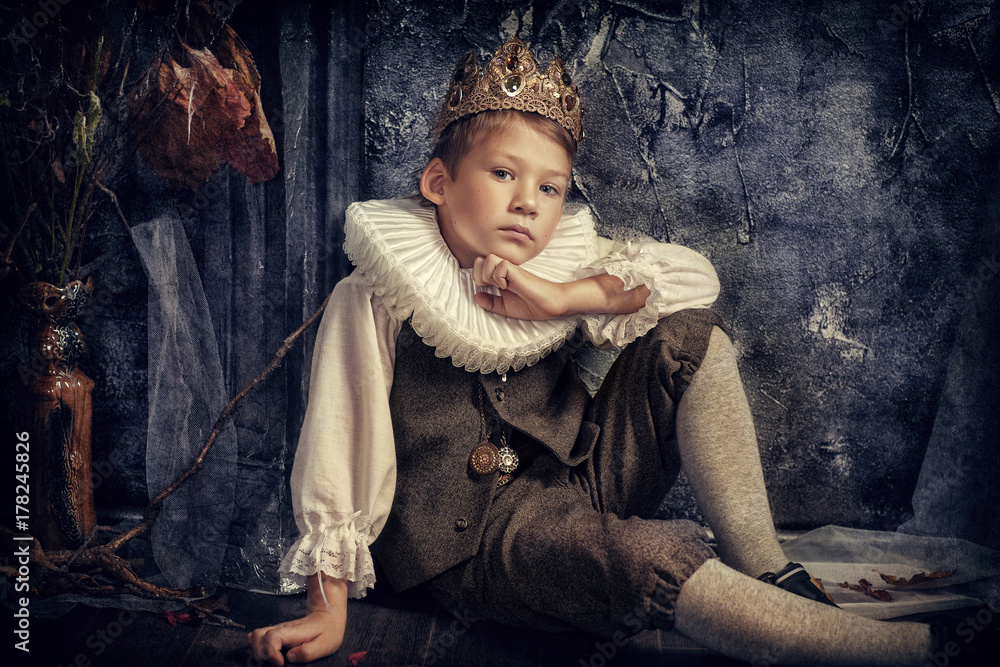Obraz premium boy in the crown