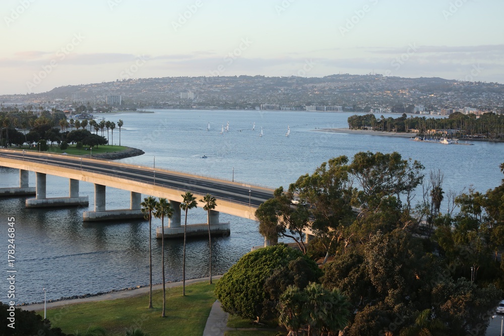 Obraz premium San Diego Bay Bridge